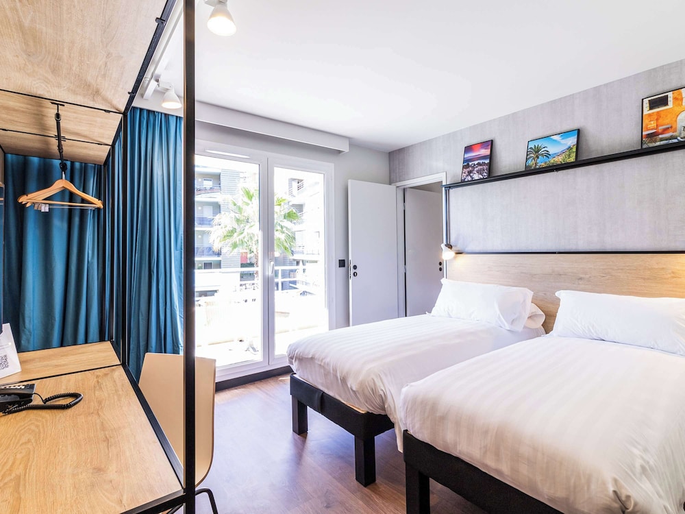 Superior Room, 2 Twin Beds, Balcony - Photo 1