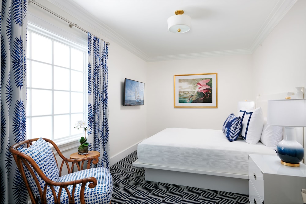 Room, 2 Bedrooms, Balcony, Oceanfront (two Kings)