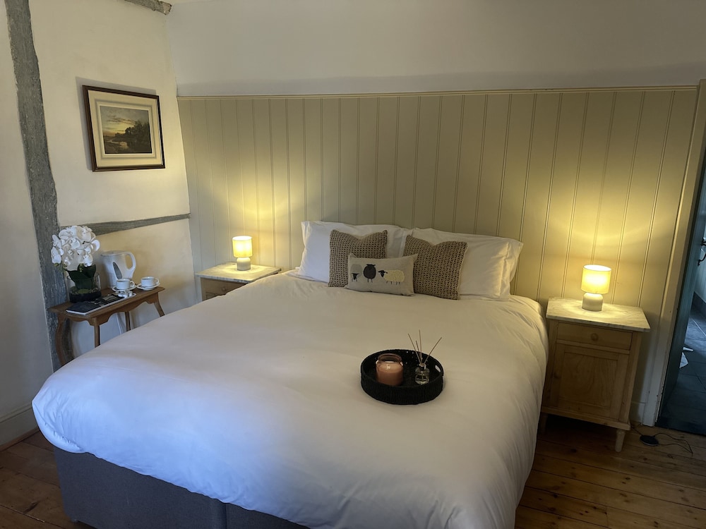 Double Room (Room 4 Main House) photo 1