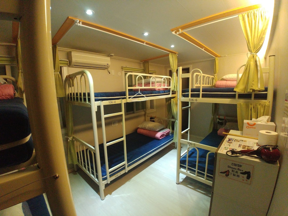 Room (6 persons) photo 1
