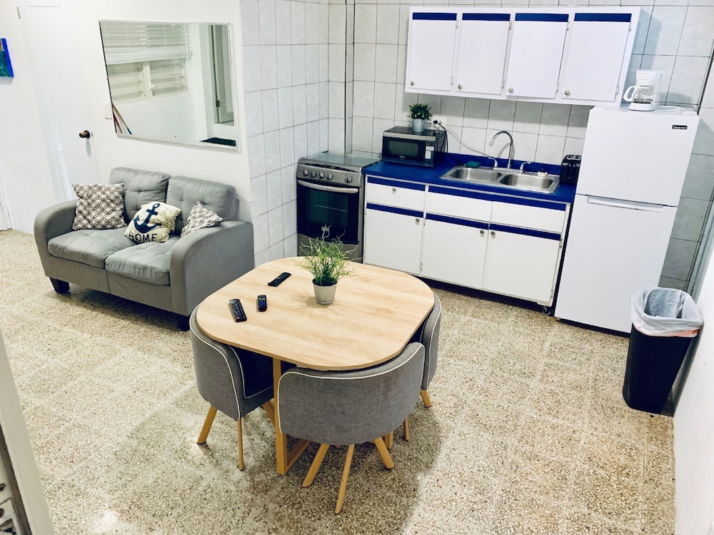CEH 102 Standard Family Villa / Kitchen / 2 Full & 1 Twin Size Beds, 2nd Floor photo 2