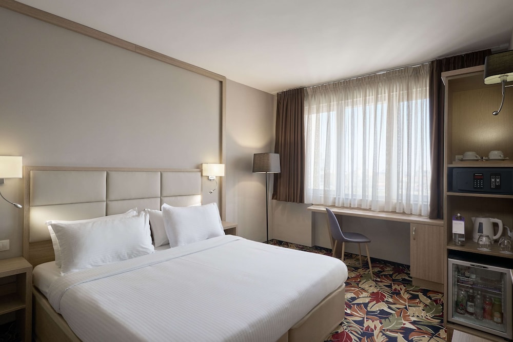 Standard Room - Photo 1