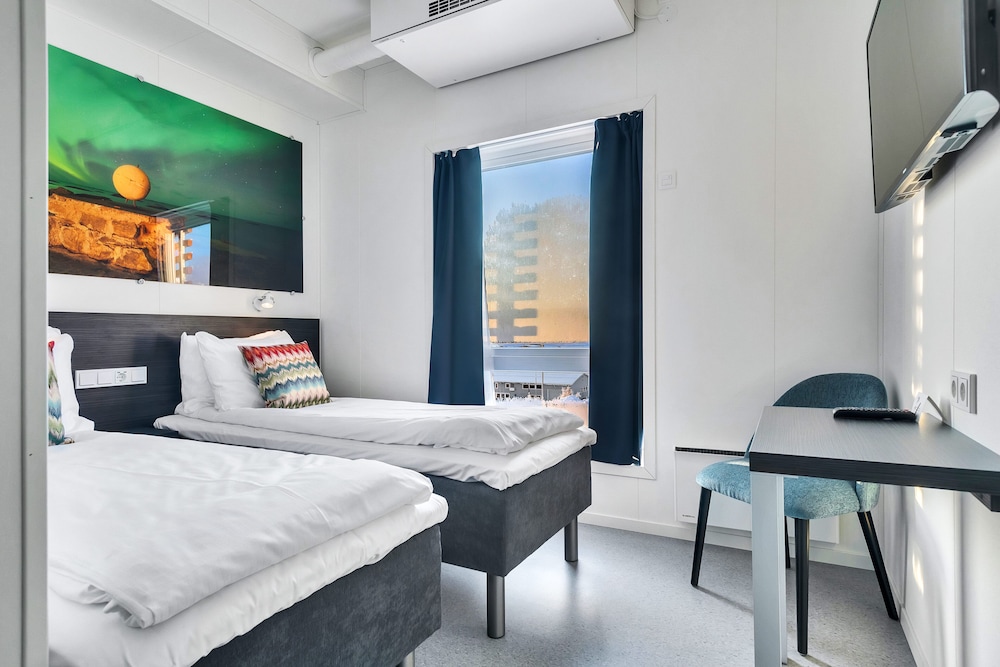 Economy Room, 2 Twin Beds, Non Smoking photo 2