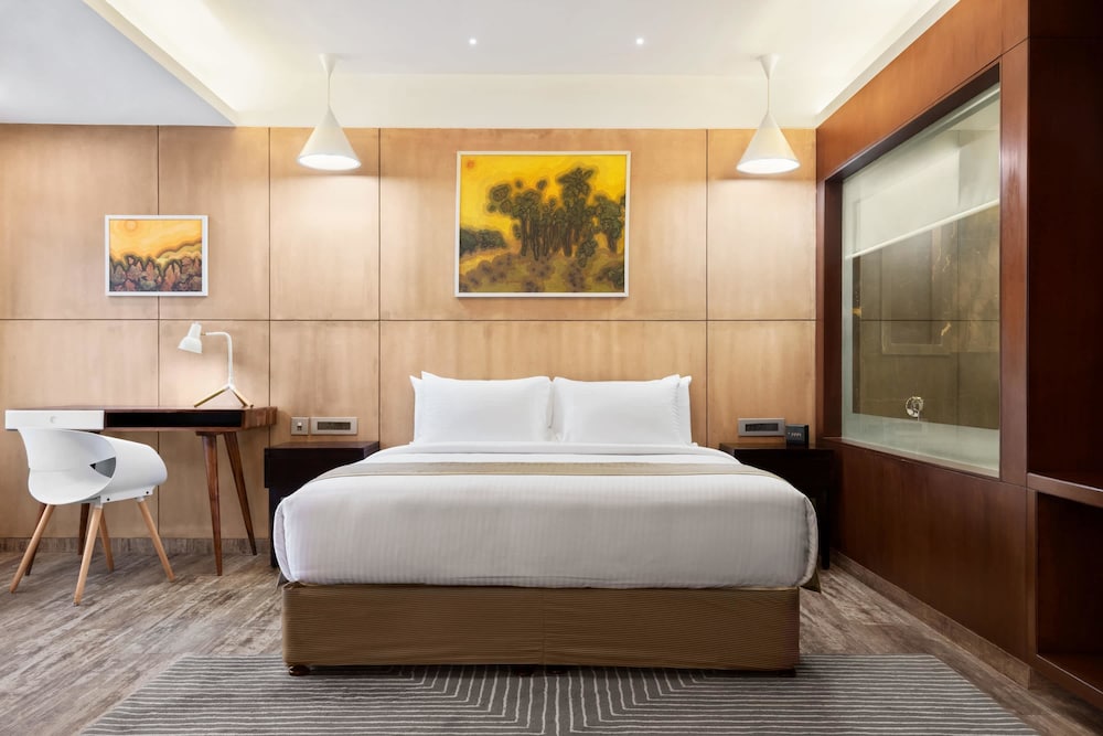 Suite, 1 Queen Bed, Non Smoking