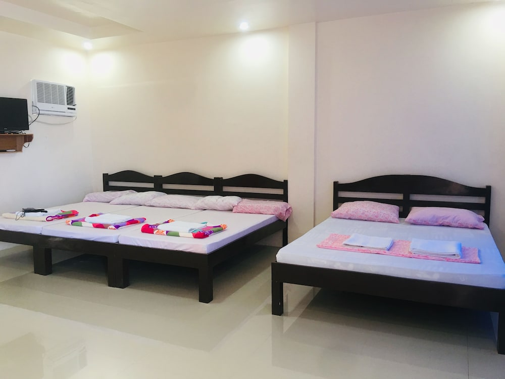 Deluxe Suite, Multiple Bedrooms, Sea View, Beachside photo 2