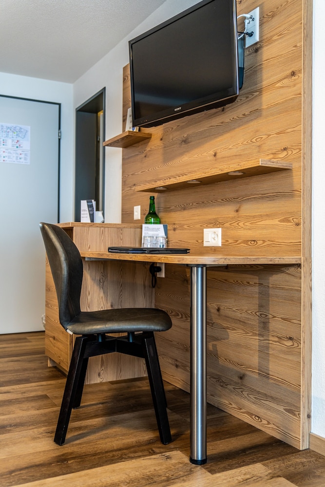 Superior Triple Room, 1 Bedroom, Balcony, Mountain View photo 3