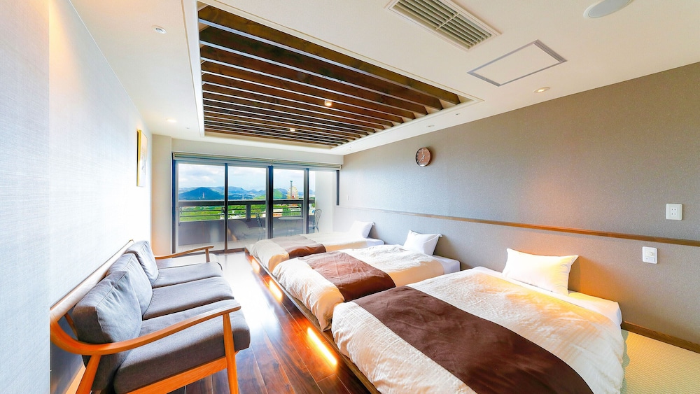 Superior Japanese - Style Triple Beds-Room(Park Side) - Shared Bathroom - Non-Smoking photo 1