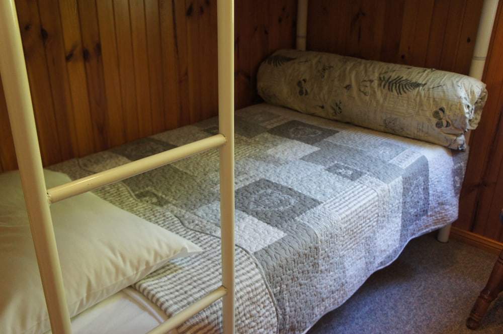 King Bed Patio Suite - Min 2 Night photo 3