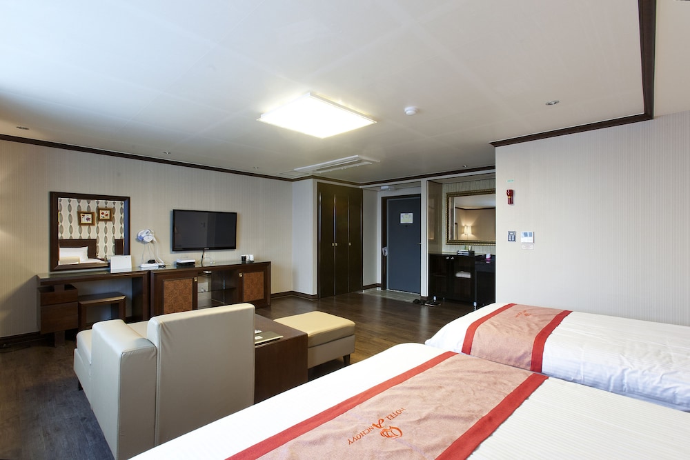 Deluxe Twin Room, Sea View photo 3