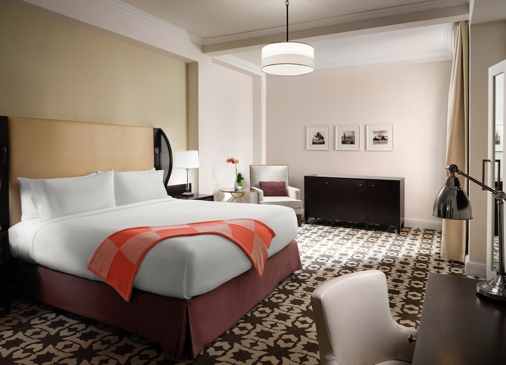 Suite, 1 Bedroom (1 King Bed) - Photo 2
