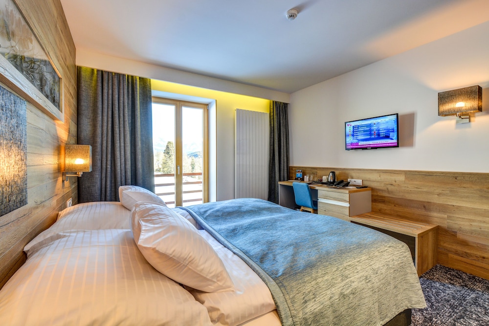 Standard Quadruple Room, Multiple Beds photo 3