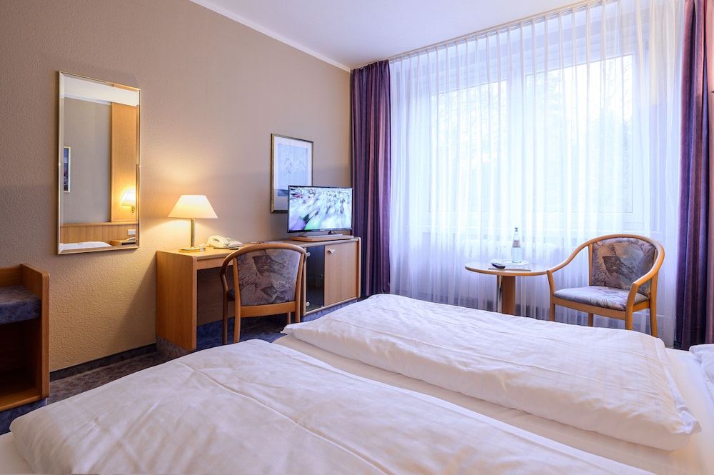 Economy Double Room, 1 Bedroom, Non Smoking, Garden Area photo 2