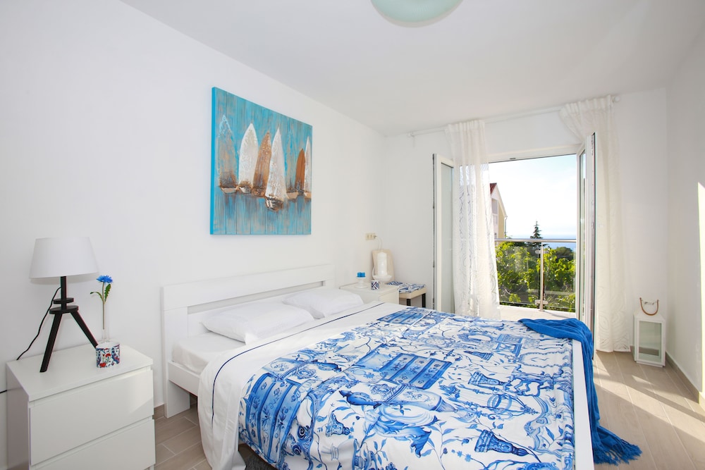 Apartment, 2 Bedrooms, Terrace, Sea View photo 1