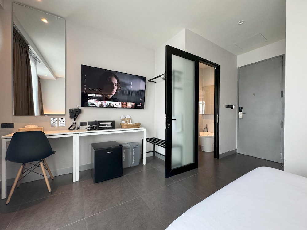 Twin Room - Photo 2