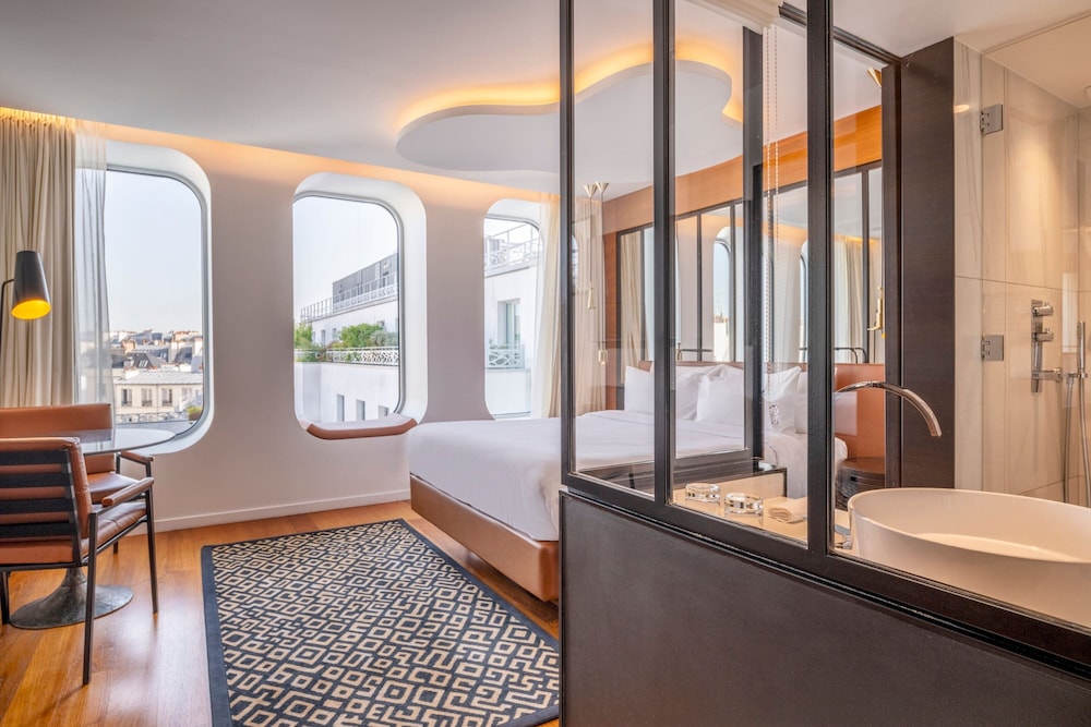 Chambre, 1 grand lit, non-fumeurs, vue ville