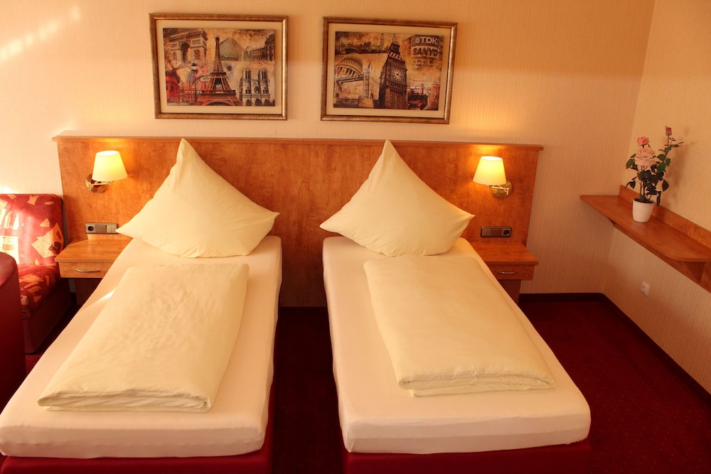 Comfort Double Room Single Use, Balcony (Plus) photo 2