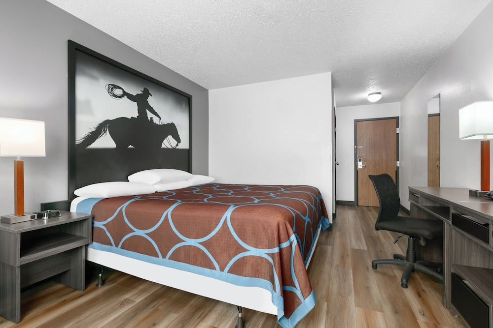 Business Room, 1 King Bed, Non Smoking - Photo 6