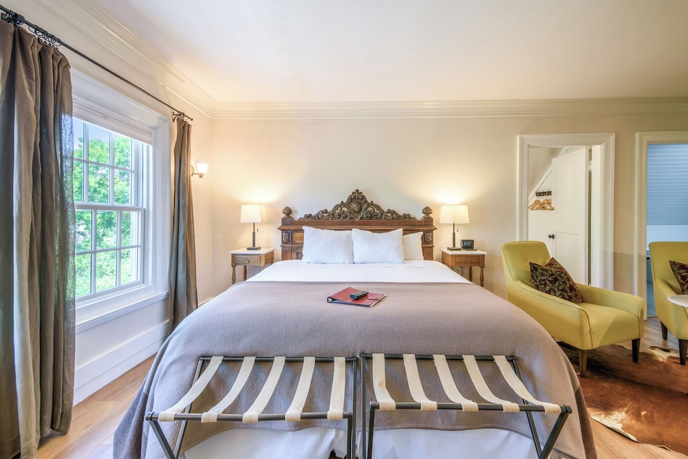 Lady Margaret's Room - Photo 3