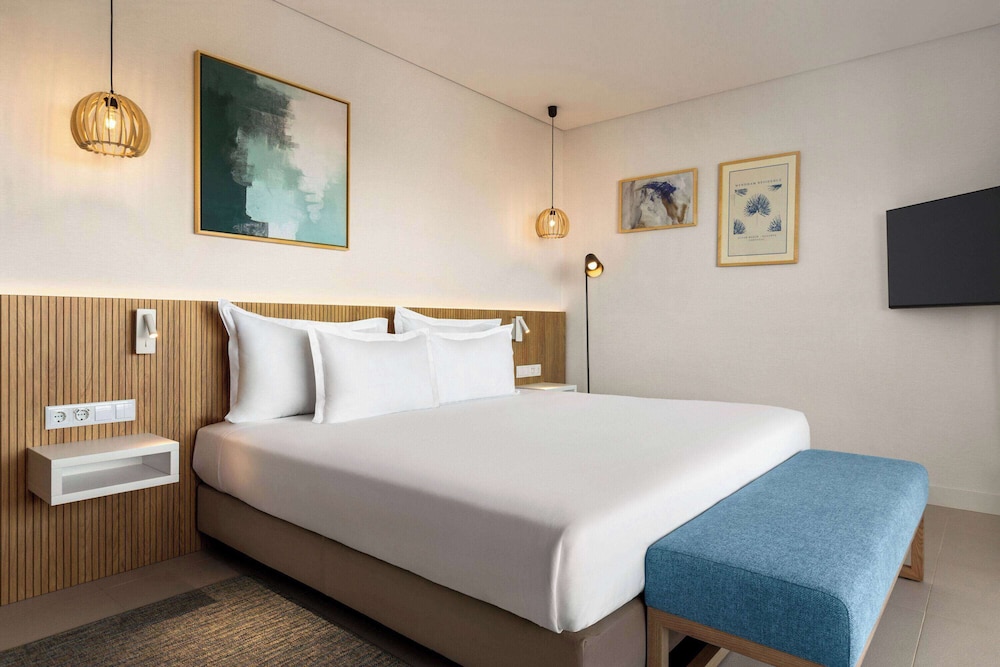 Available room