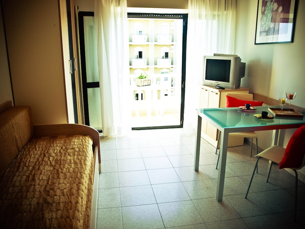 Apartment, 1 Bedroom (Beach services included)