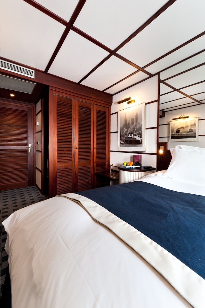 Classic Room, 1 Twin Bed, City View