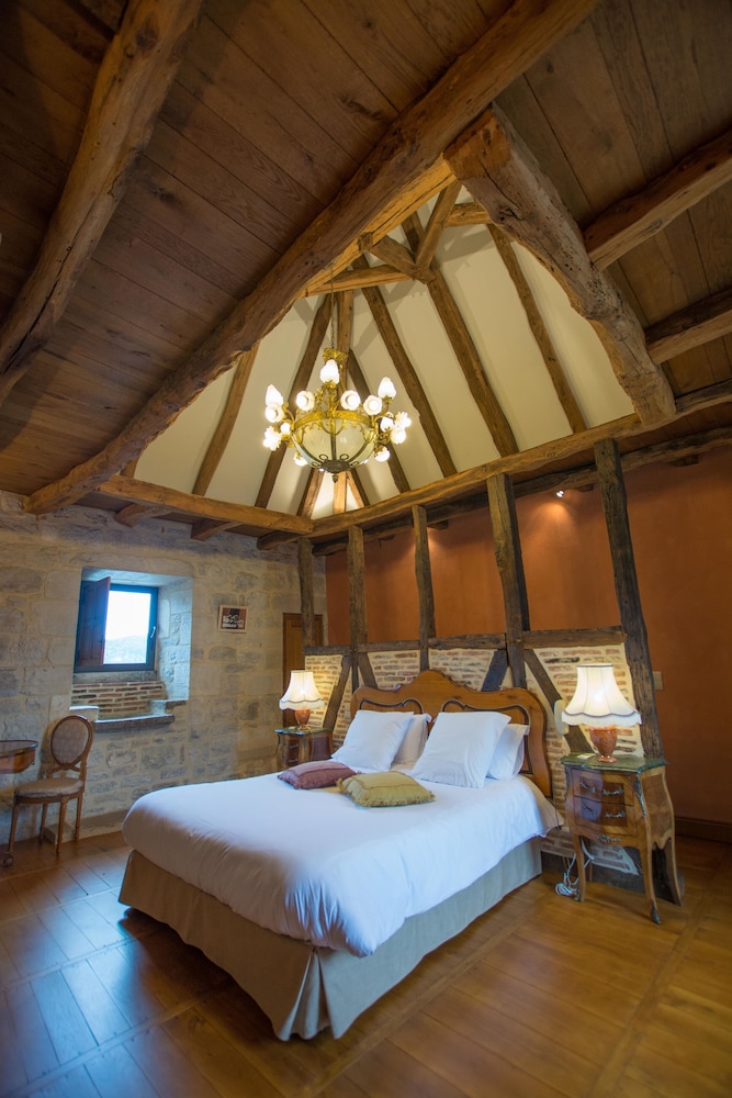 Superior Suite (duplex Eglantine) photo 2
