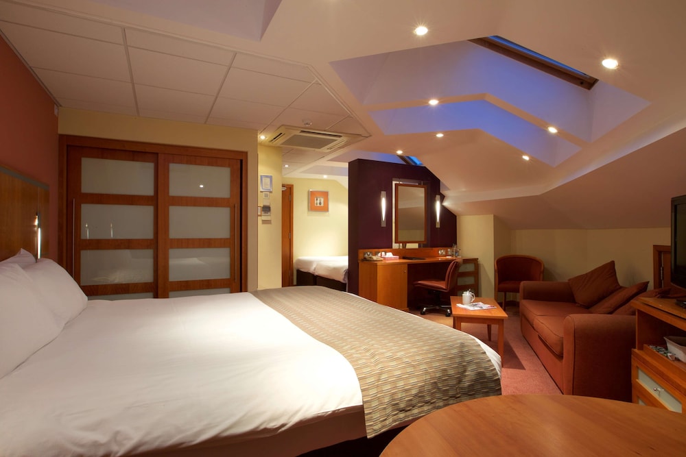 Executive Room, Multiple Beds, Non Smoking - Photo 5