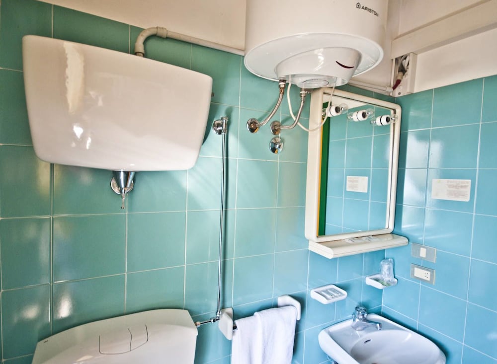 Standard Triple Room photo 3