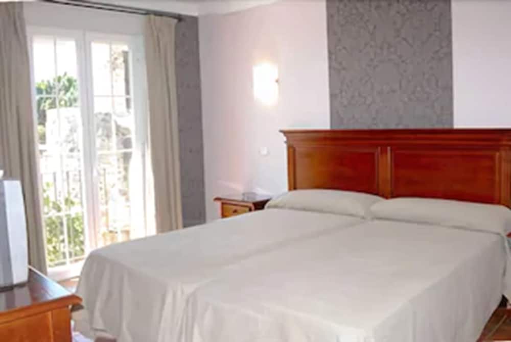 Double Room Single Occupancy