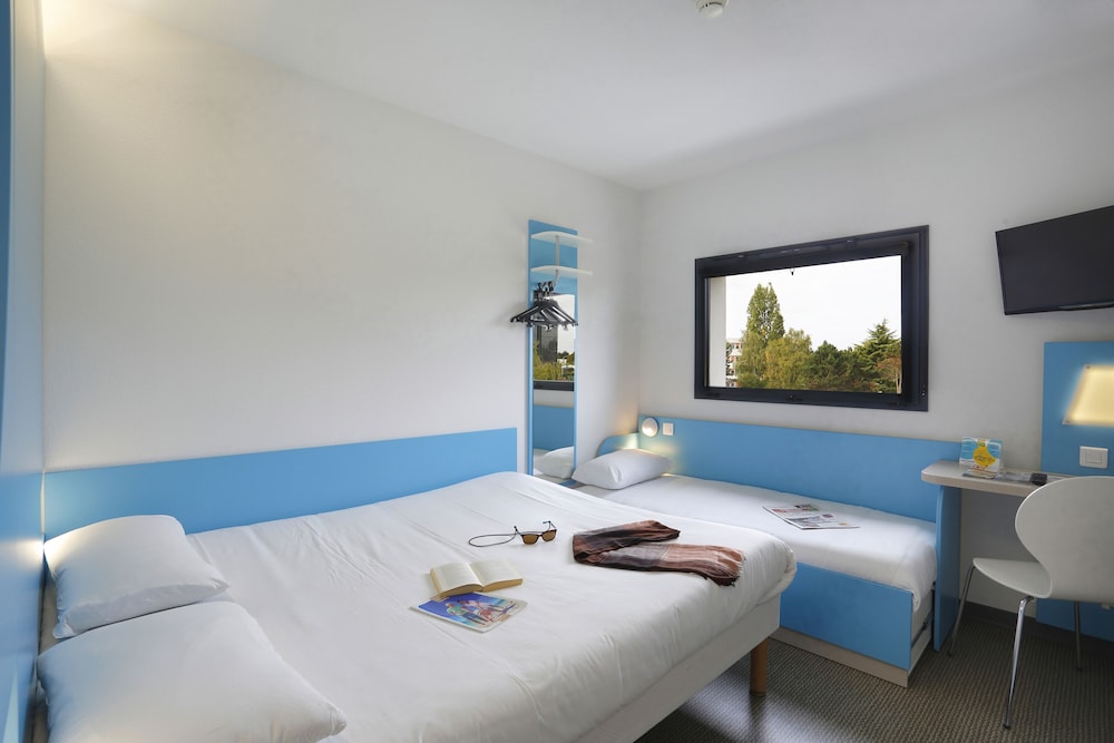Standard Triple Room photo 3