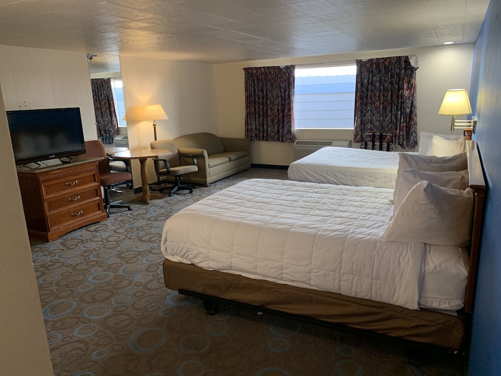 Mountain view 2 Queen Bedroom photo 1