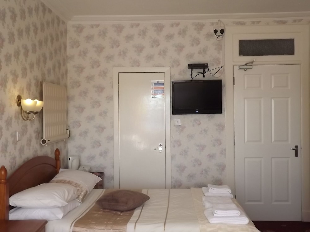 Family Room photo 3