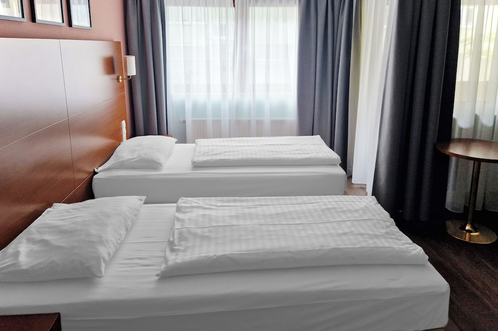 Standard Room, 2 Queen Beds