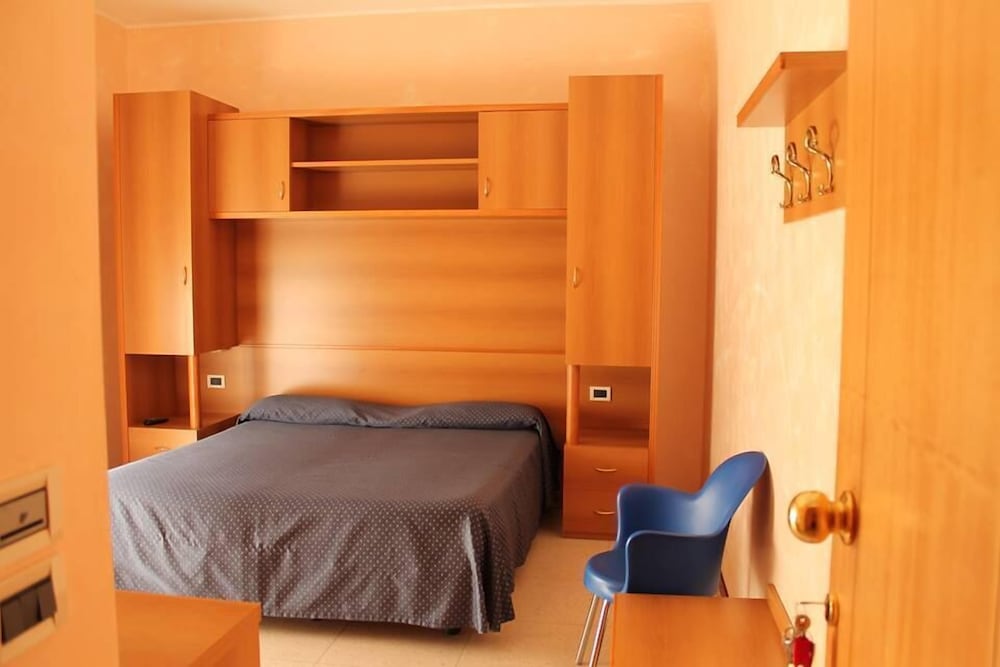 Double or Twin Room photo 1