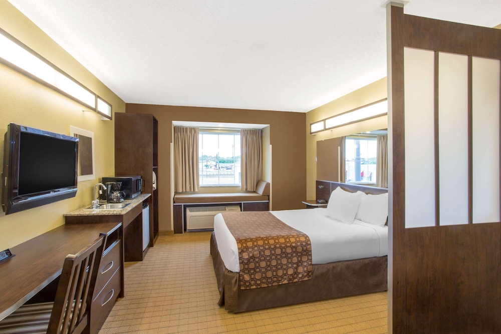 Studio Suite, 1 Queen Bed, Accessible, Non Smoking - Photo 7