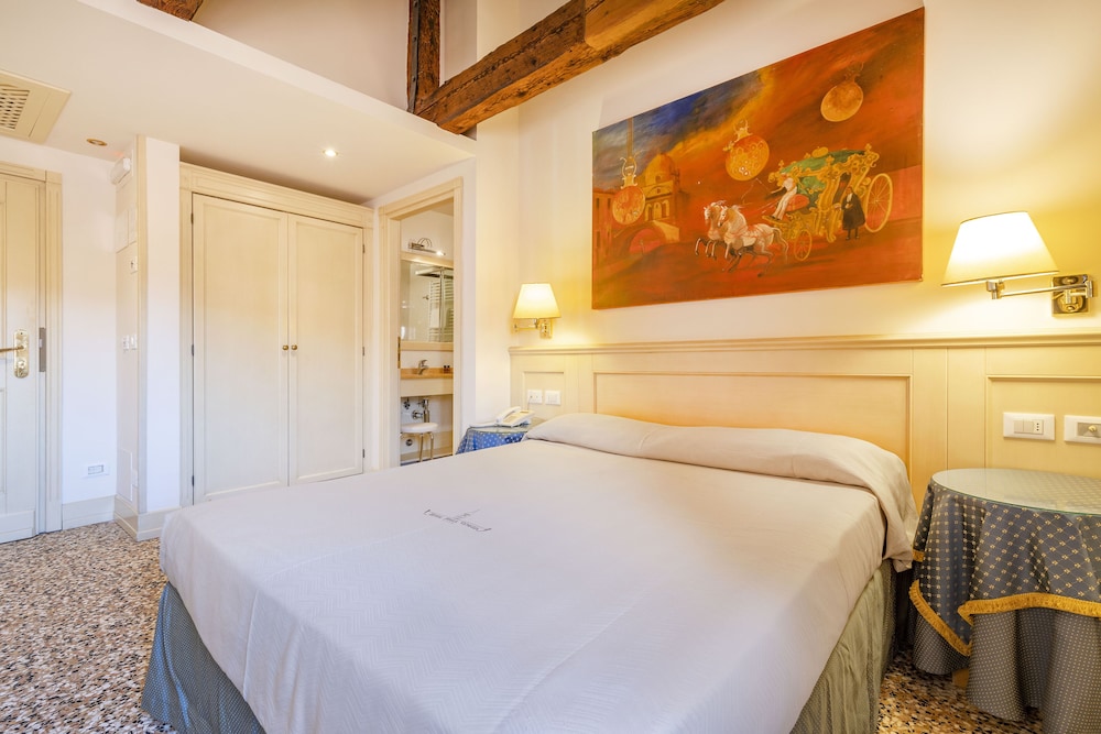Economy Double Room photo 3