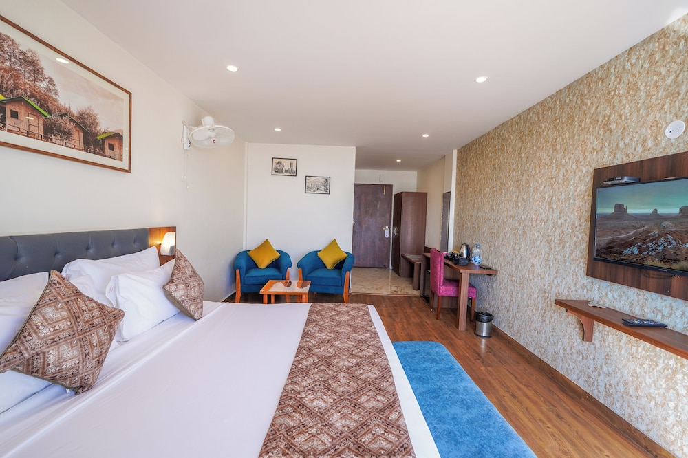 Deluxe Double Room, Balcony, Garden View