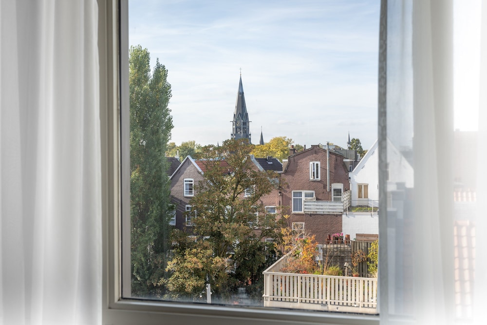 Triple Room (Small) - City View