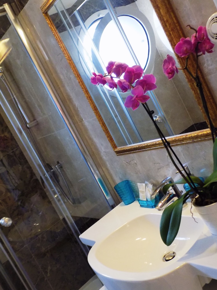 Superior Double Room - Photo 10