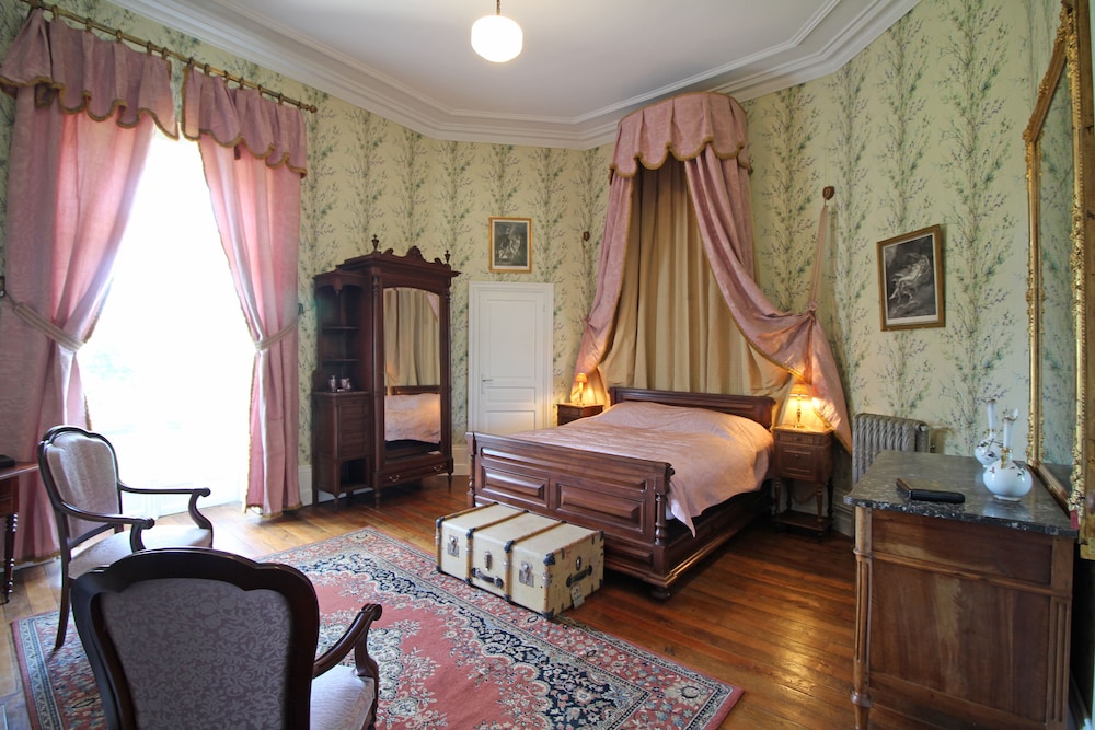 Comfort Double Room (Mauve) photo 1