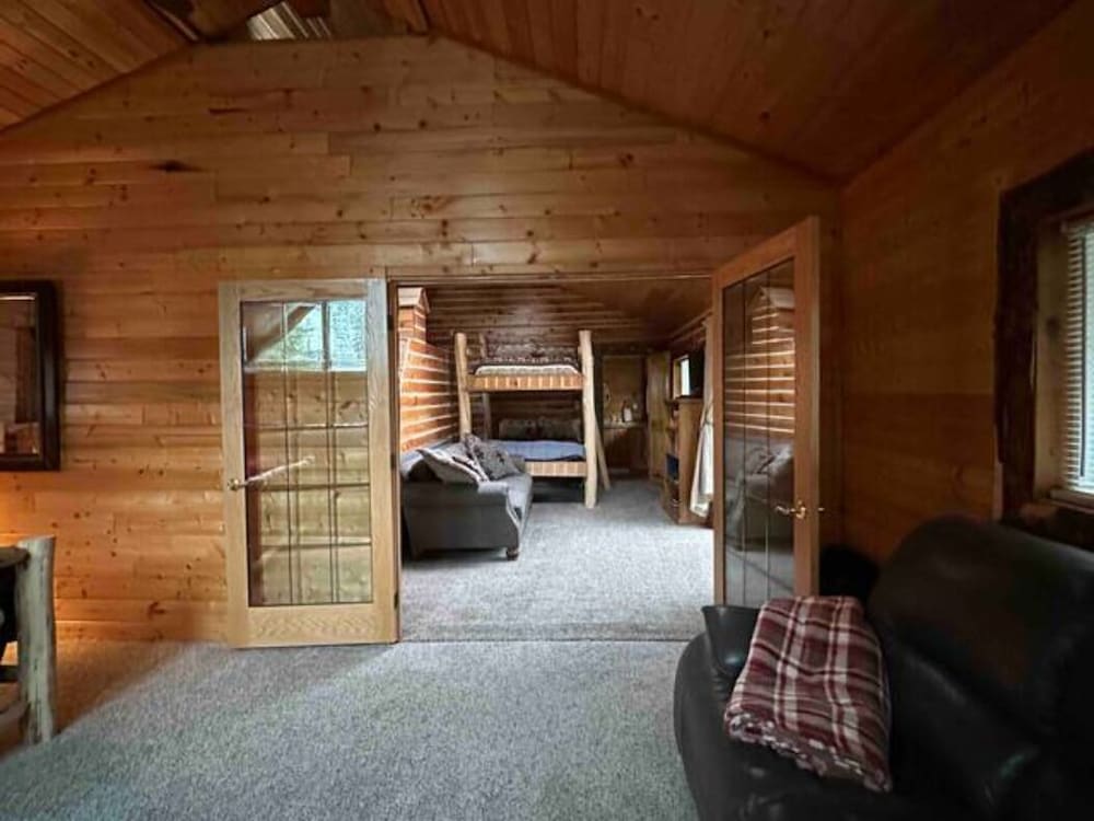 Premium Cabin photo 1