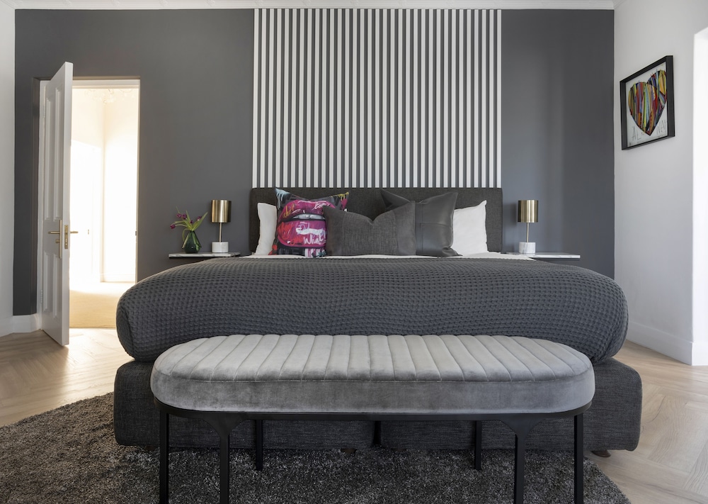 Premium Double or Twin Room - Photo 11