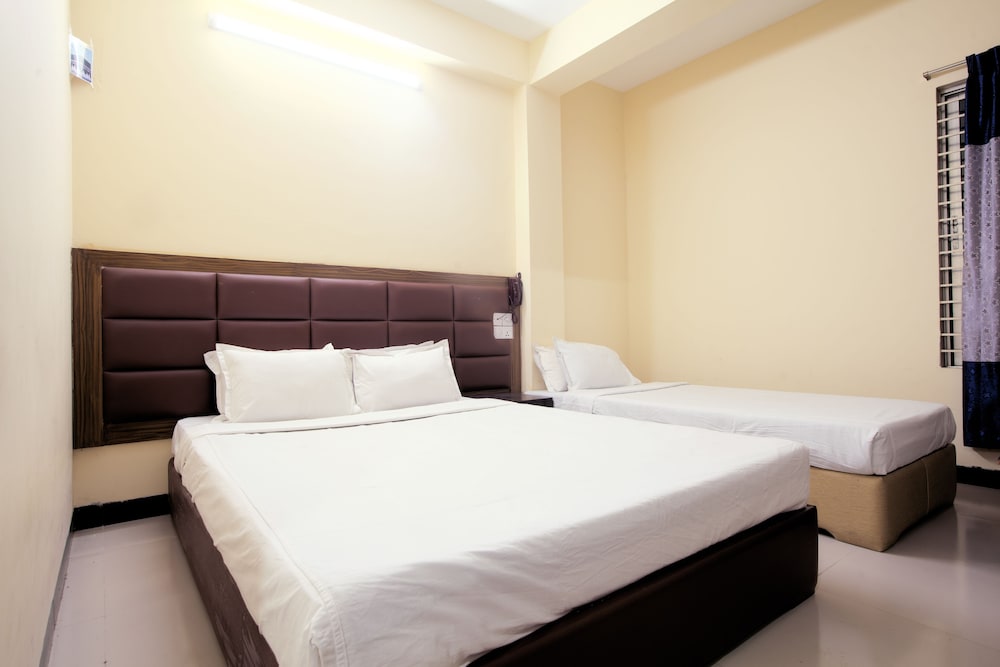 Economy Quadruple Room, 2 Double Beds