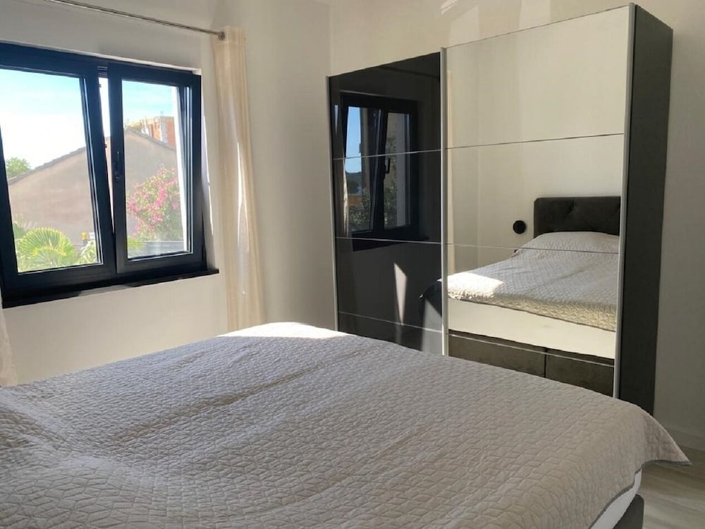 Apartment (Ivan M - A1(4+1))