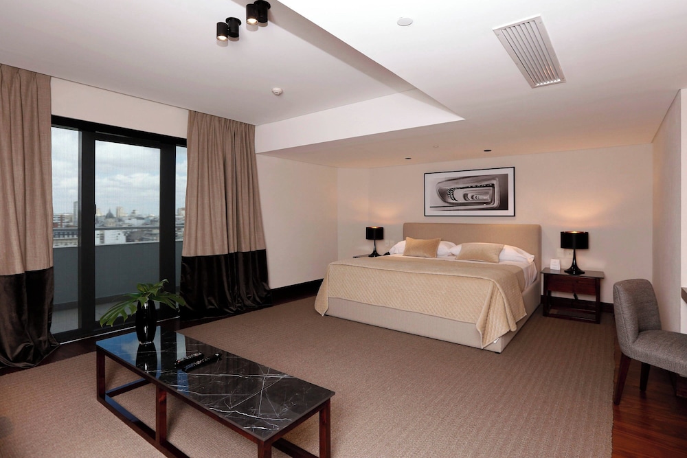 Deluxe Suite, 1 King Bed