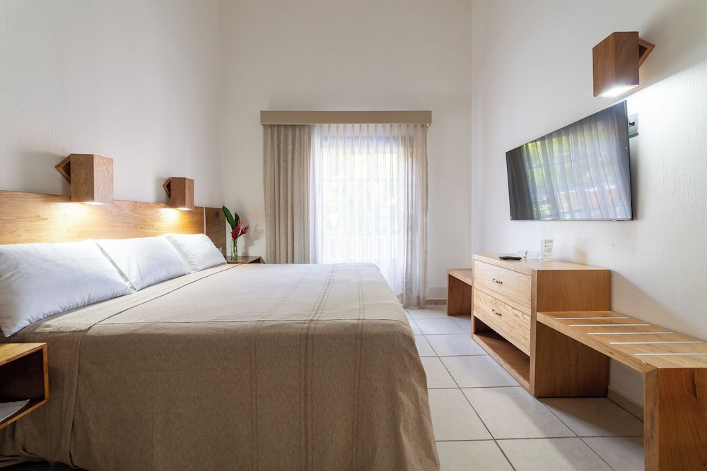 Family Room, Multiple Beds - Photo 1