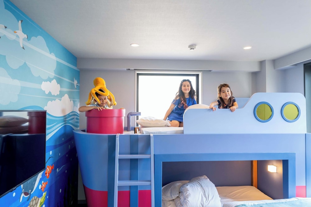 Sea-Themed Family Room - Photo 3