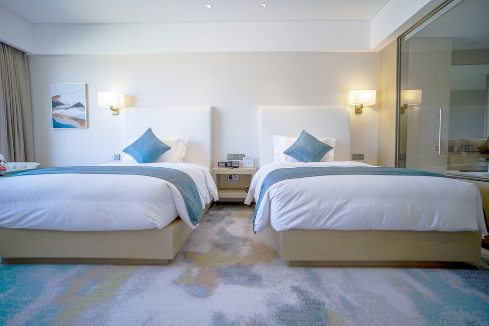 Executive Room, 2 Twin Beds - Photo 4