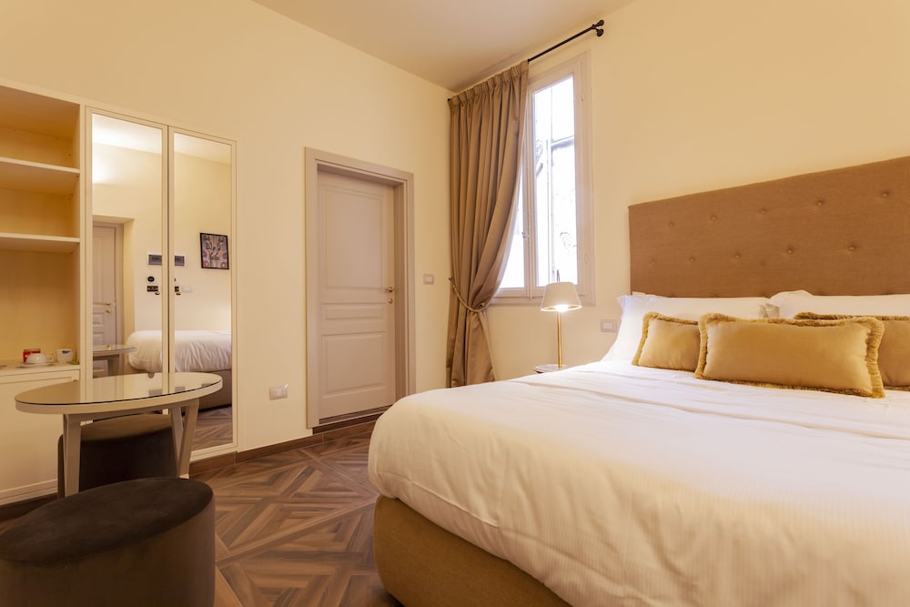 Standard Double or Twin Room photo 2