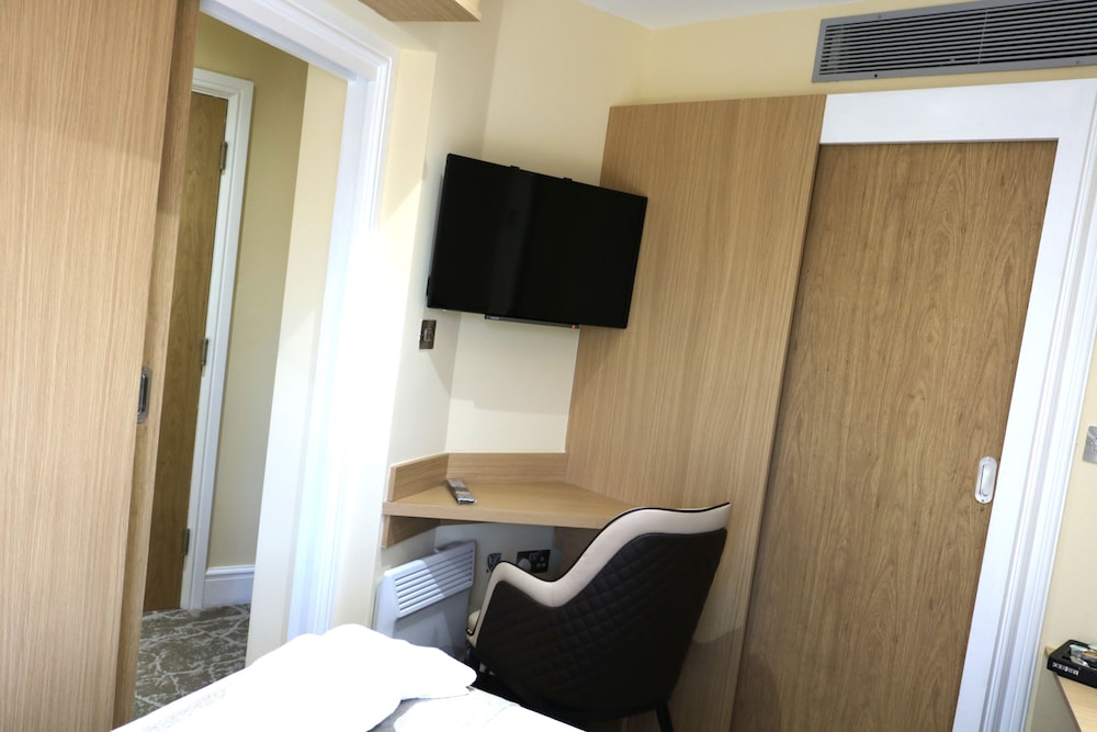 Economy Double Room photo 2